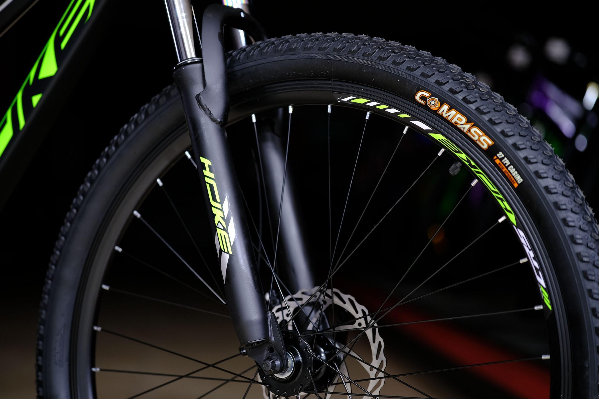 Обод 27.5 двойной, втулки на промподшипниках HOKE Shock 27,5 MD матовый чёрный-зелёный 17